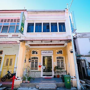 Swing & Pillows - 75 Chulia St, Penang Hotel
